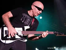 Joe Satriani in concerto