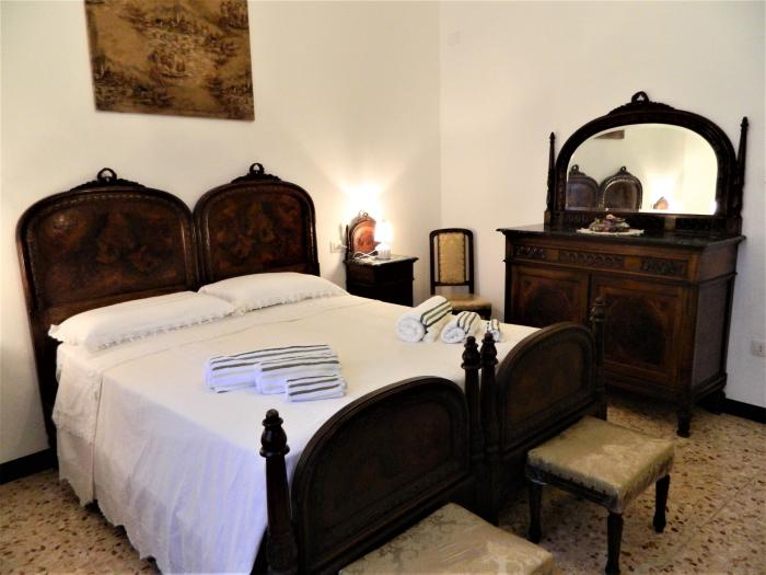 AMALIA SUITE: Sleeping in Arcevia in a period residence near the Frasassi Caves