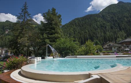 hotelrelaisdesglaciers en july-the-top-month-to-enjoy-the-mountain 006