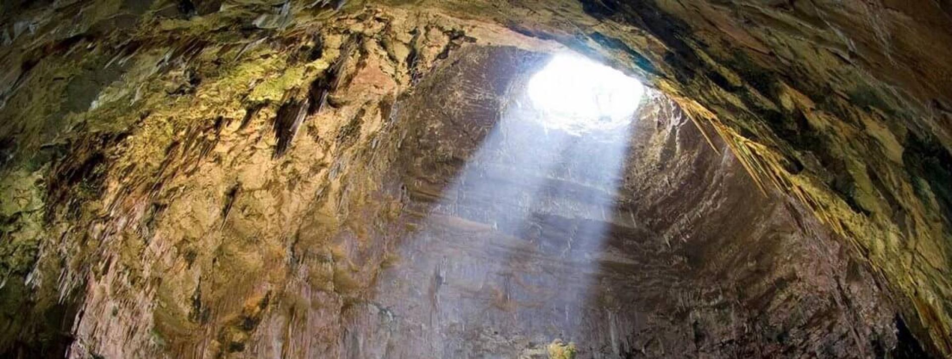 Visite des grottes souterraines de Castellana