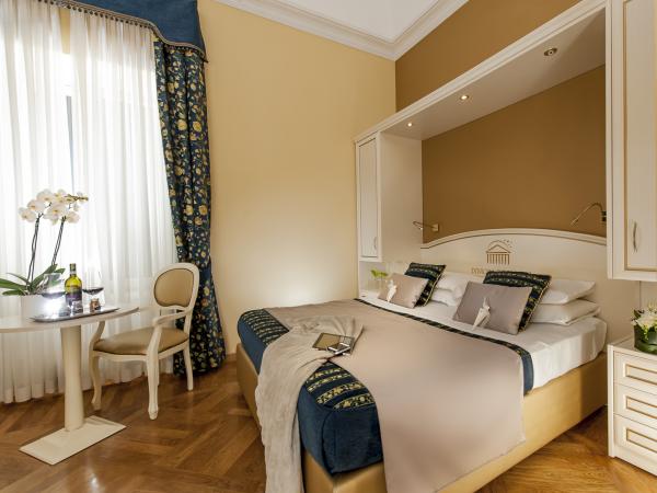 pantheondimoradeglidei en luxury-rooms-pantheon-rome-special-offers 005