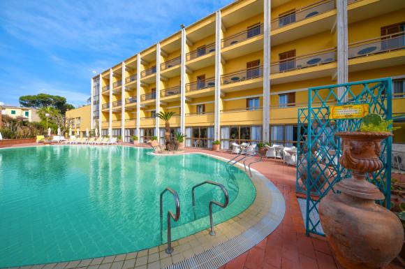 termediaugusto it offerta-giugno-vacanza-hotel-5-stelle-a-ischia 013