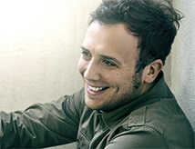 Concerto di Raphael Gualazzi al Carisport di Cesena