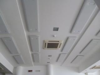 Albergo a Rimini realizzazione fonoassorbenza con pannelli Mitesco a soffitto
