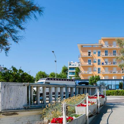 Seafront hotel in Rimini, 3-star seafront hotel, 3-star seafront hotel Rimini, Seafront hotel Rimini