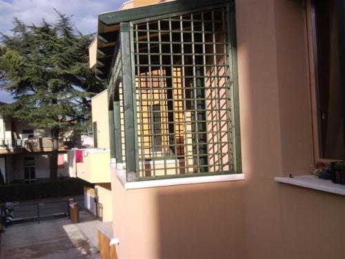 Frangisole in legno rimni e grigliati per terrazzi Grigliato legno terrazzo