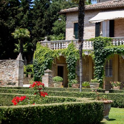 villacattani en italian-gardens-and-swimming-pool 035