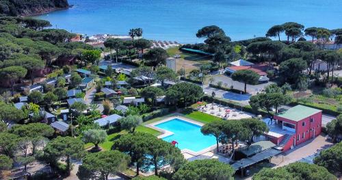 Camping Lacona Pineta