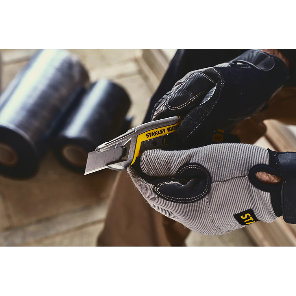 CUTTER STANLEY FATMAX CON CURSORE E SISTEMA SPEZZALAMA INTEGRATO COD.  FMHT10594-0 – Rivenditore Makita