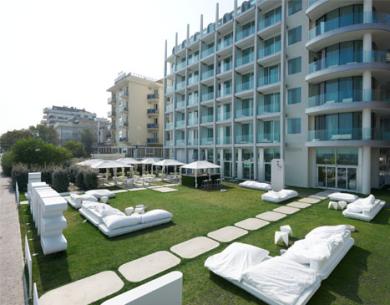 i-suite it offerta-ttg-a-rimini-soggiorno-in-hotel-5-stelle-con-spa 012