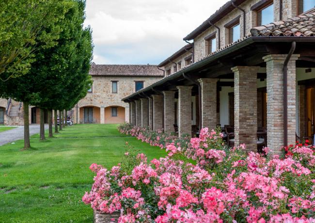 borgolanciano it private-spa-nelle-marche-con-centro-benessere-ad-uso-esclusivo 010