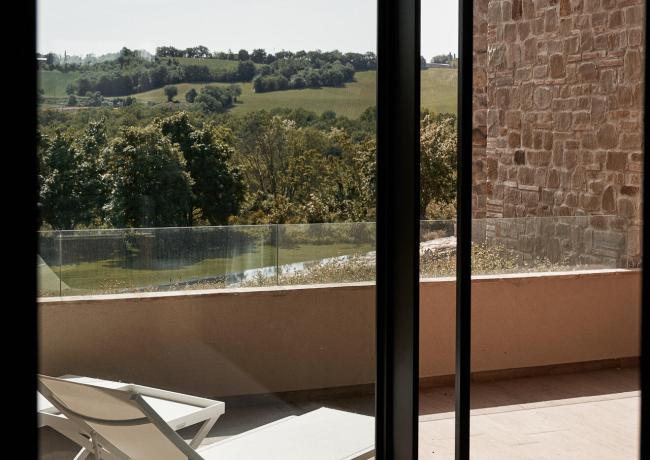borgolanciano fr offre-milieu-de-semaine-pour-couples-spa-marches-avec-soin-detox 007