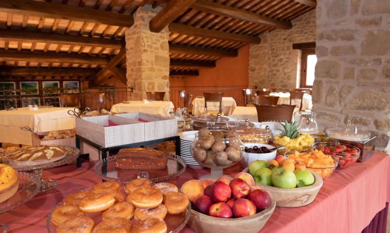borgolanciano en offer-for-couples-hotel-marche-with-spa-dinner-and-massage 005