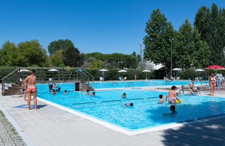 campingcesenatico en special-early-july-in-camping-on-the-beach-at-cesenatico-with-beach-pool-and-animation-included 015