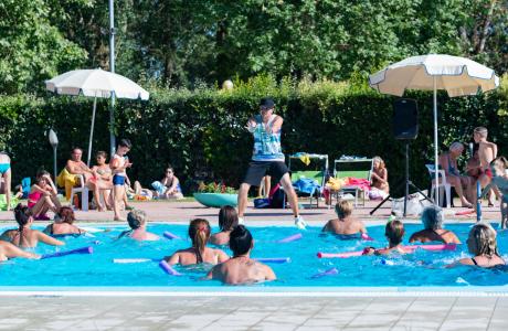 campingcesenatico en june-offer-cesenatico-in-campsite-with-swimming-pool-entertainment-and-children-free-of-charge 014