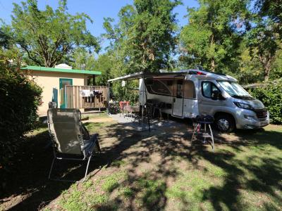 campingtahiti nl vakantie-op-een-exclusieve-staanplaats-omringd-door-het-groen 019