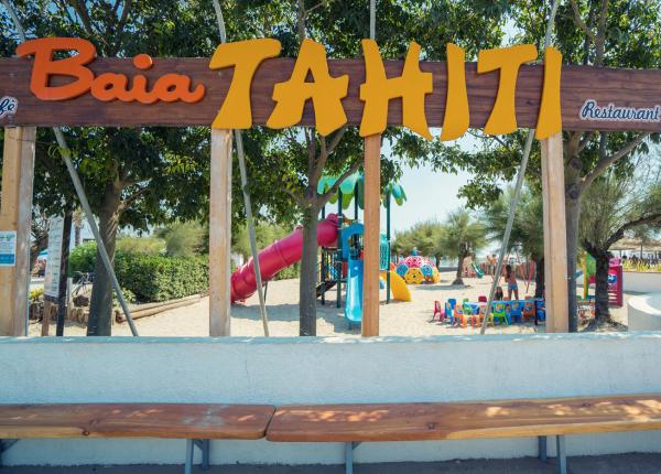 campingtahiti en en-offer-special-in-camping-village-on-the-lidoes-of-comacchio-for-the-beginning-of-summer-with-beach-included 016