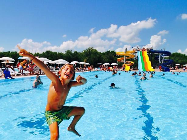 villaggioisamar en offer-summer-holidays-in-chioggia-at-5-star-village-with-water-park-1 016