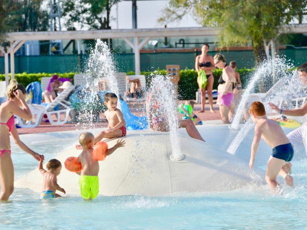 villaggiobarricata en offer-june-village-5-stars-po-delta-park-with-beach-and-pool 015