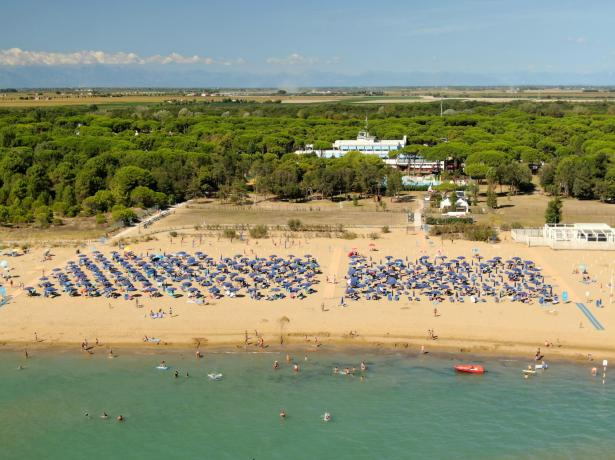 iltridente en weekend-offer-in-may-and-june-on-a-pitch-in-bibione 019