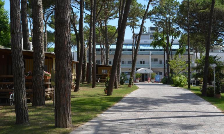 iltridente en offer-for-july-in-residence-campsite-in-bibione-b-b-or-half-board-with-beach-service 019