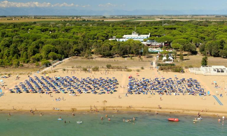 iltridente en weekend-offer-in-may-and-june-on-a-pitch-in-bibione 018