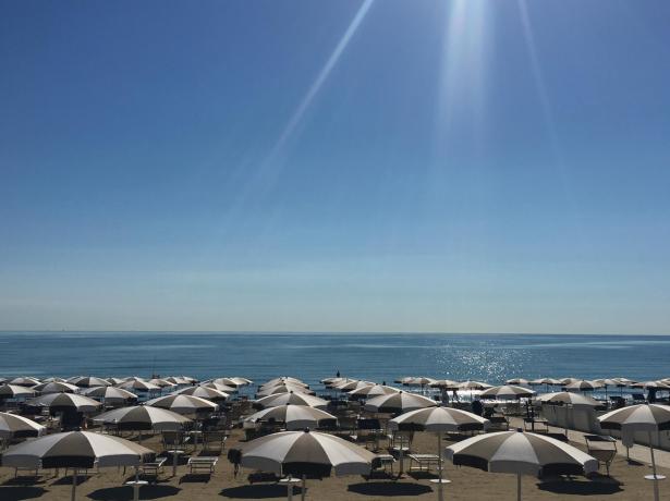 vacanzespinnaker de urlaub-in-sicherheit-in-feriendorf-und-campingplatz-am-meer-in-den-marken 006