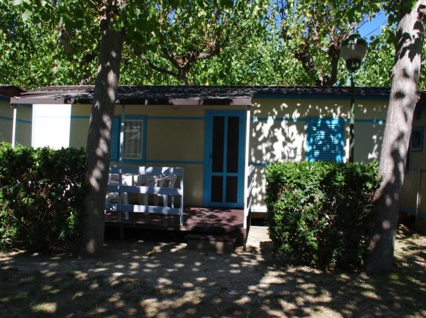 vacanzespinnaker en special-offer-june-two-room-and-three-room-apartments-on-campsite-in-the-marche 008