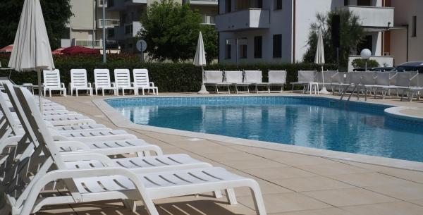 parkhotelserena en early-july-with-the-family-in-viserbella-di-rimini-by-the-sea 017