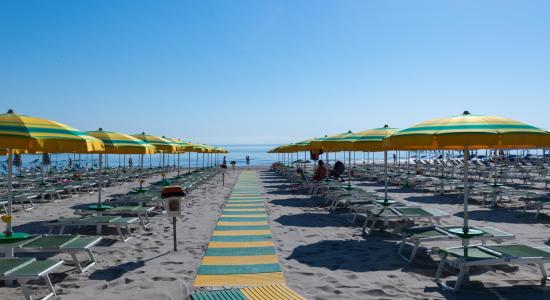 pinetasulmarecampingvillage en end-of-summer-holiday-in-cesenatico-on-campsite-near-the-centre-with-children-staying-free 037
