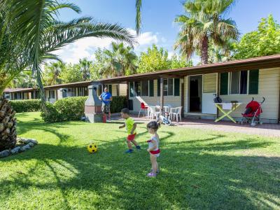 campinglakeplacid en en-package-offer-for-singles-with-children-by-the-sea-in-abruzzo-with-children-with-entertainment 012