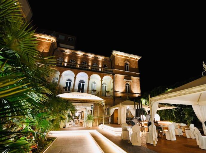 villaadriatica fr vacances-debut-juin-a-l-hotel-4-etoiles-a-rimini-avec-piscine 007
