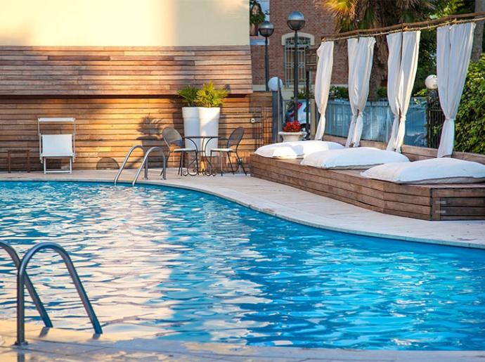 villaadriatica fr vacances-debut-juin-a-l-hotel-4-etoiles-a-rimini-avec-piscine 006