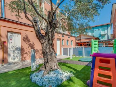 hoteldelavillecesenatico en august-in-3-star-seafront-hotel-with-pool-in-cesenatico 020