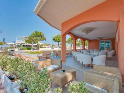 hoteldelavillecesenatico fr sejour-septembre-a-cesenatico-a-l-hotel-3-etoiles-avec-piscine 018
