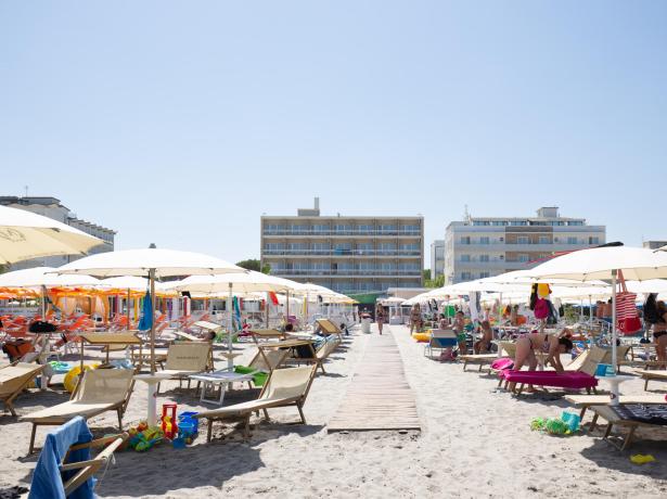 hotelpuntanord en short-holidays-in-september-in-hotel-in-rimini-with-beach-and-services-for-children 014