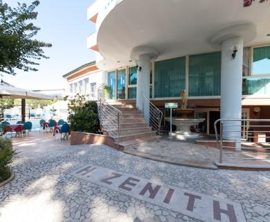 hotelzenith.unionhotels it offerta-weekend-hotel-zenith-a-pinarella-vicino-al-circuito-happy-valley-kart 010