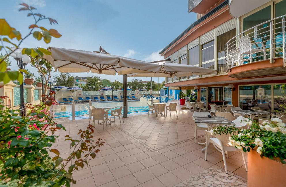 hotelzenith.unionhotels fr vacances-juillet-a-l-hotel-3-etoiles-a-pinarella-di-cervia-avec-piscine 005