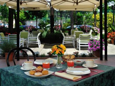 hsuisse it offerta-luglio-in-hotel-3-stelle-vicino-al-mare-a-milano-marittima-cervia 013
