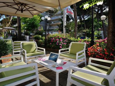 hsuisse it offerta-settembre-e-ottobre-soggiorno-in-hotel-convenzionato-con-le-terme-a-milano-marittima 020