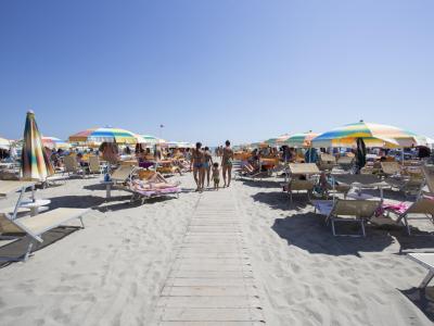 hsuisse it speciale-nove-colli-con-soggiorno-al-mare-in-hotel-a-milano-marittima 018
