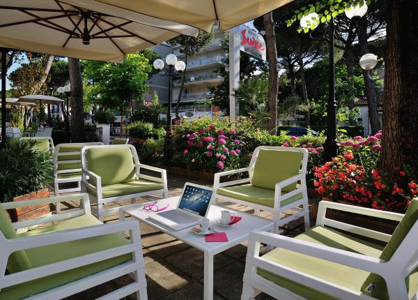 hsuisse it offerta-settembre-e-ottobre-soggiorno-in-hotel-convenzionato-con-le-terme-a-milano-marittima 015