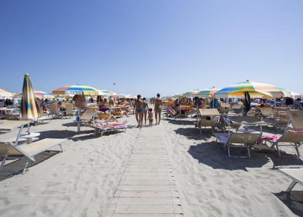 hsuisse it speciale-nove-colli-con-soggiorno-al-mare-in-hotel-a-milano-marittima 013