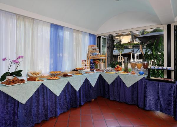 hsuisse en offer-july-in-3-star-hotel-near-the-sea-in-milano-marittima-cervia 012