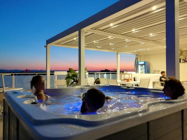 hotelesplanadecesenatico en special-offer-for-august-by-hotel-near-the-sea-in-cesenatico 013