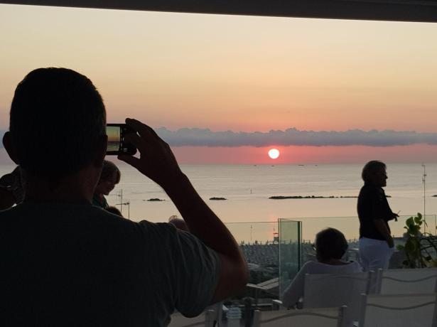 hotelesplanadecesenatico en special-offer-for-august-by-hotel-near-the-sea-in-cesenatico 014