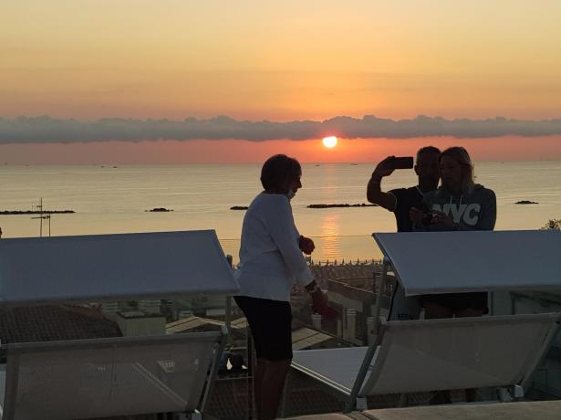 hotelesplanadecesenatico it offerta-ponte-del-2-giugno-in-hotel-sul-mare-a-cesenatico 012