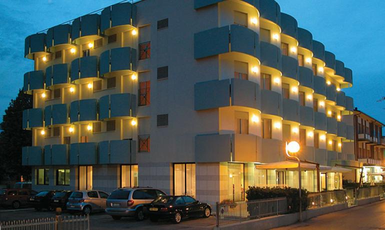 hotelgraziella it offerta-speciale-san-valentino-in-hotel-a-torre-pedrera-a-rimini 005