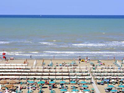 hotelpierrericcione en offer-last-week-of-august-riccione-hotel-close-to-the-sea 021