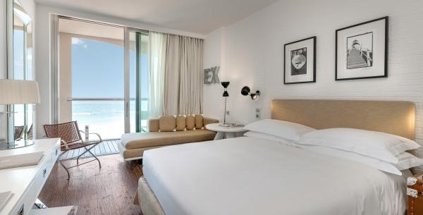 excelsiorpesaro en autumn-weekend-in-pesaro-in-seaside-boutique-hotel 012